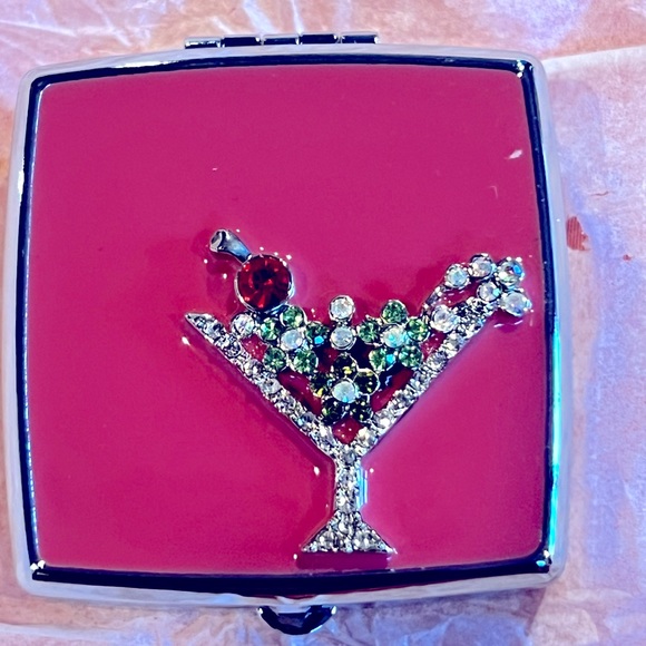 Decorative Pill Case/Box - Picture 3 of 6